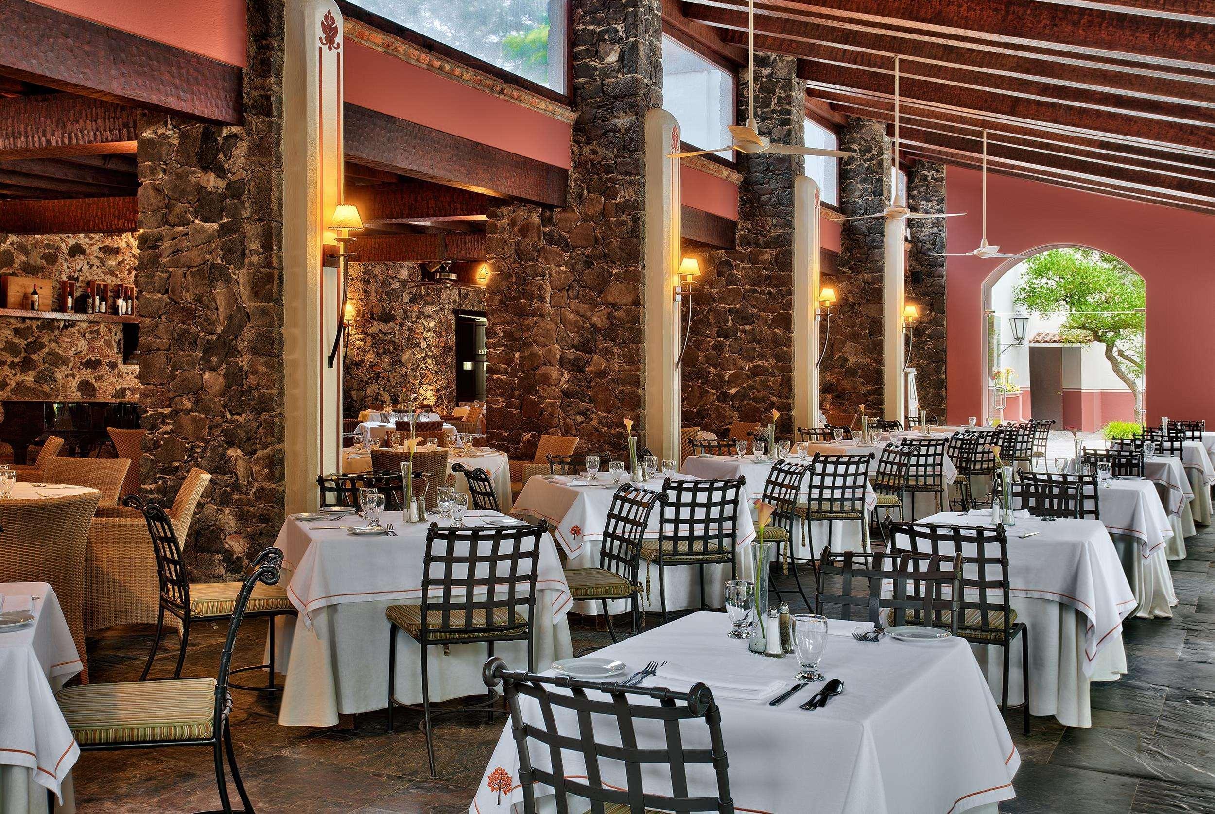 Отель Hacienda Jurica By Brisas Керетаро Экстерьер фото Restaurant