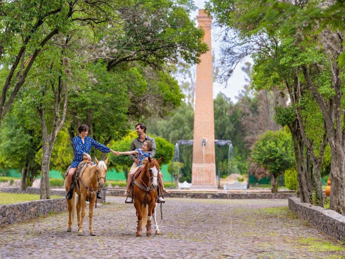 Отель Hacienda Jurica By Brisas Керетаро Экстерьер фото Monument to the Battle of San Martín de Porres