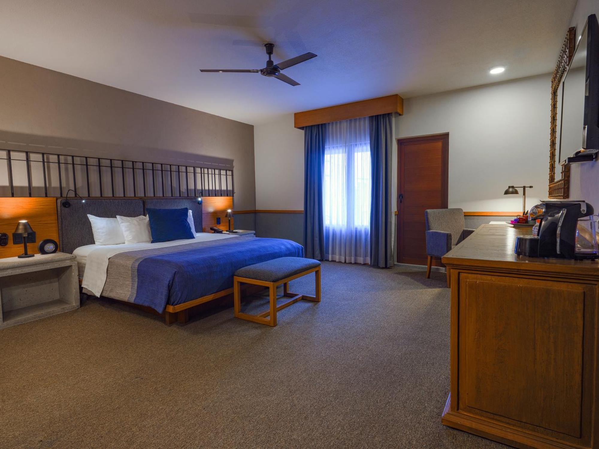 Отель Hacienda Jurica By Brisas Керетаро Экстерьер фото A room at the hotel